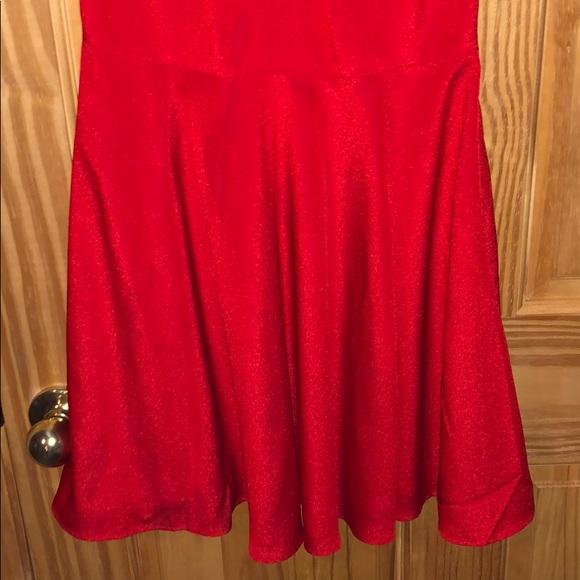 Express dress - Picture 4 of 8